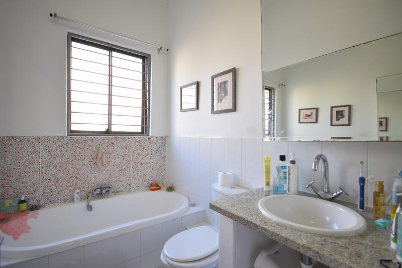 2 Bedroom Property for Sale in Sea Point Western Cape